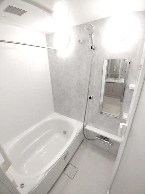 バス・シャワールーム　浴室