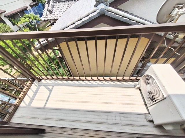 バルコニー　南西向き日当たり良好