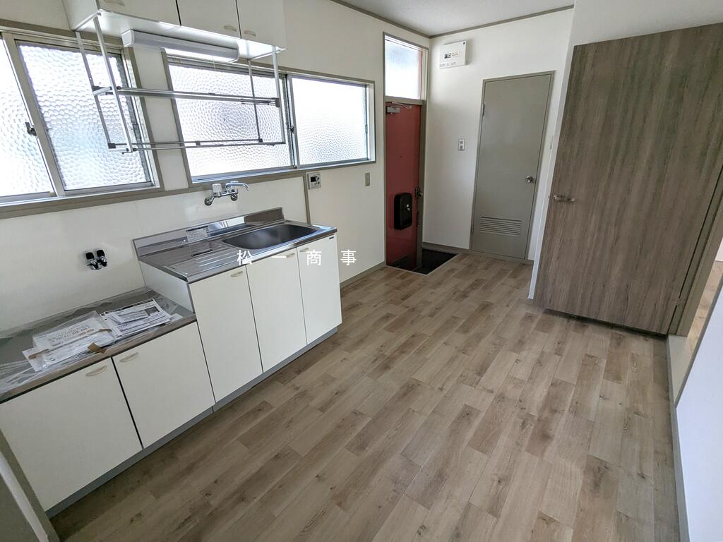 キッチン　新品の流し台です。