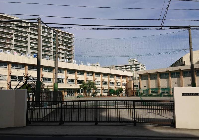 小学校　葛飾区立花の木小学校（小学校）まで650m