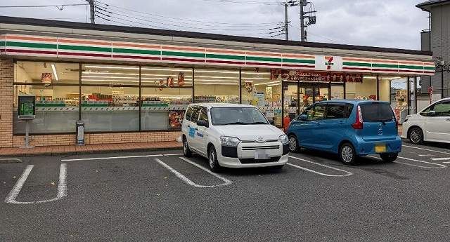 コンビニ　セブンイレブン袖ケ浦蔵波台２丁（コンビニ）まで800m