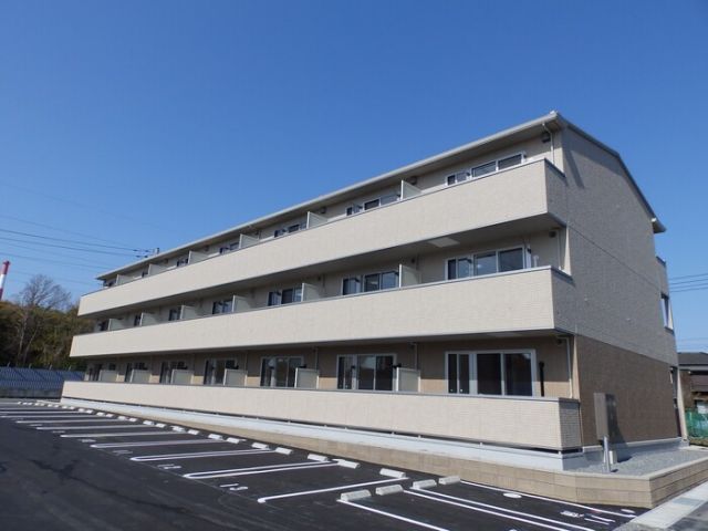リヴィエール中央の建物外観