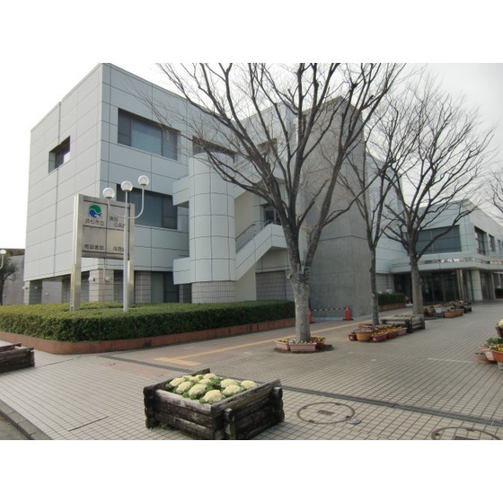 図書館　浜松市立南陽図書館（図書館）まで2015m