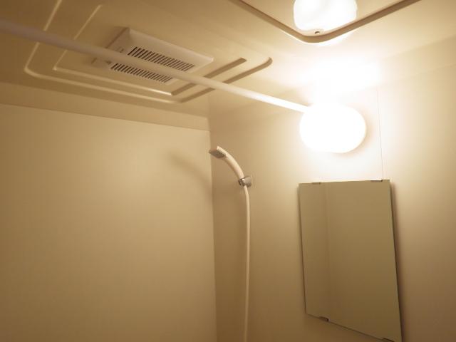 洗面設備　使いやすい洗面所です