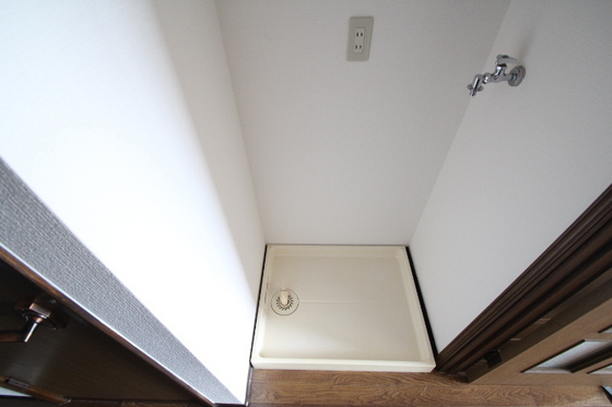 洗面設備　同マンション別部屋参考写真となります。