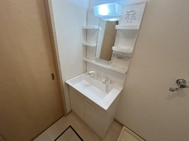 洗面設備　※同物件別号室の写真になります