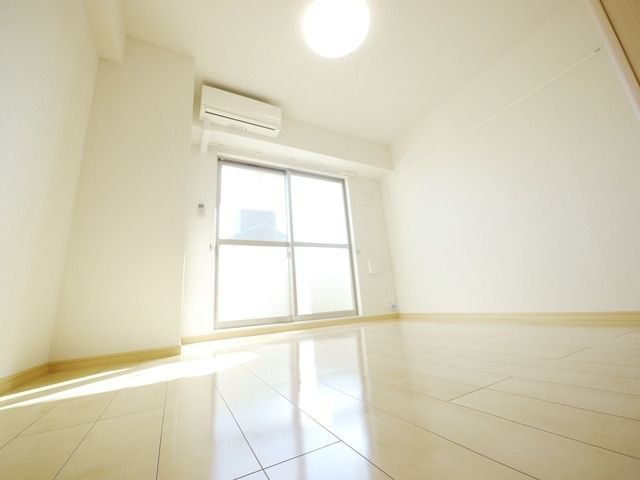 その他部屋・スペース　★6.5帖の日当たり良好な洋室です★