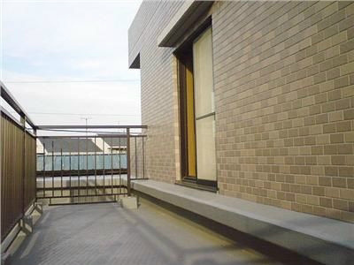 バルコニー　角部屋の広いルーフバルコニー