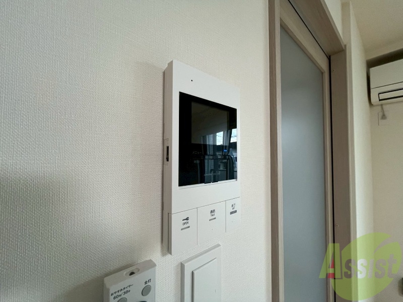 セキュリティ　ＴＶモニター付インターホンです。来客者の顔が見えるので安心！
