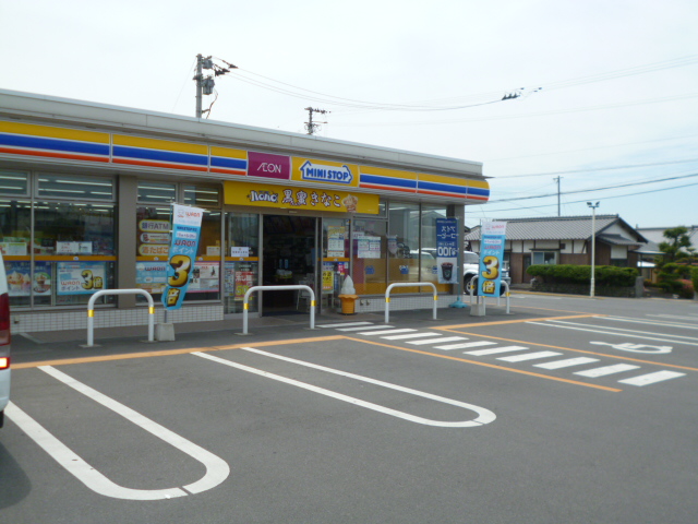 コンビニ　ミニストップ新居浜松原町店（コンビニ）まで733m