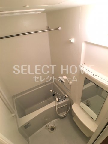 バス・シャワールーム　落ち着いた空間のお風呂です