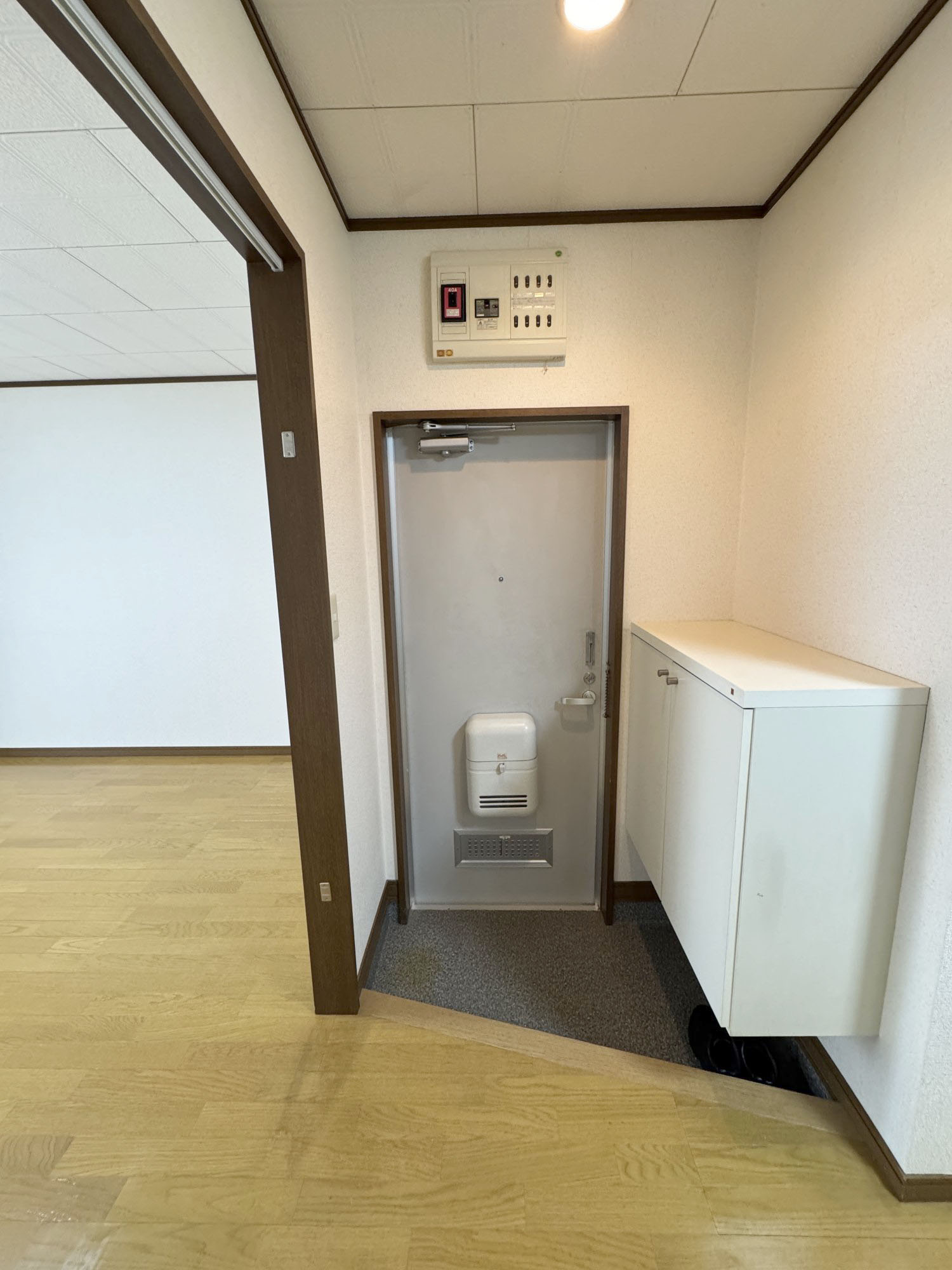 サンシャイン江南の玄関写真