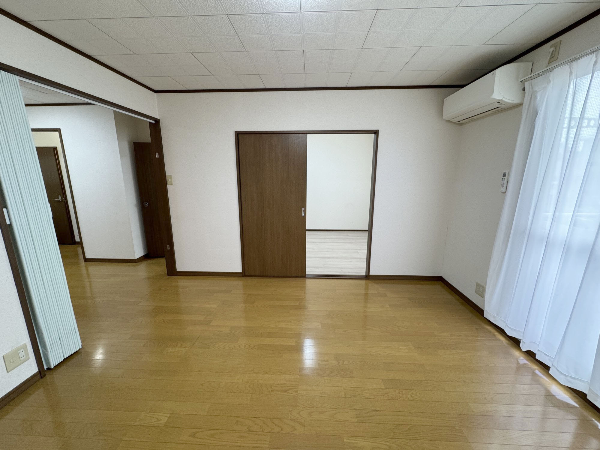 サンシャイン江南の内装写真