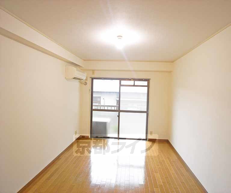 居室・リビング　綺麗なお部屋です。