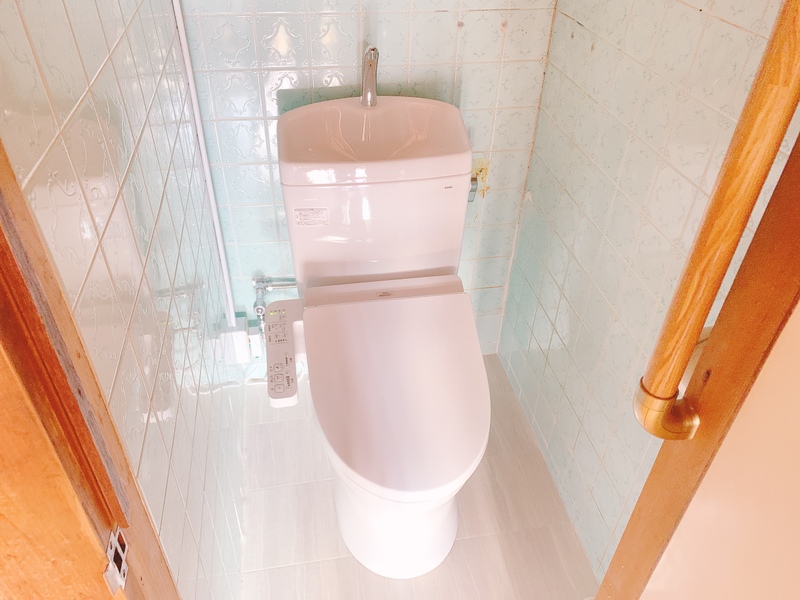 難波貸家 東側のトイレ写真