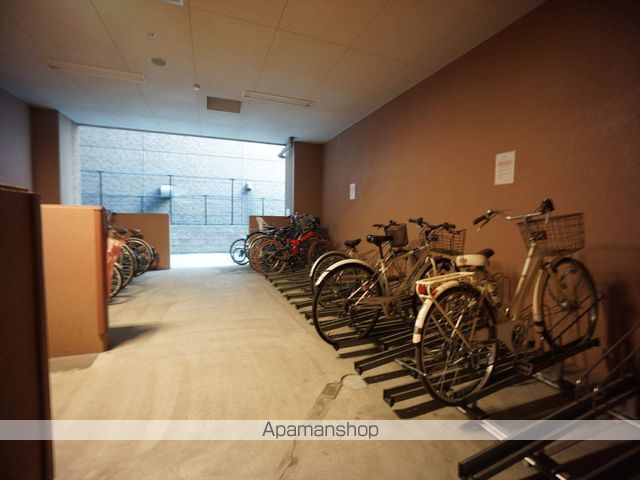 コンビニ　ファミリーマート（コンビニ）まで171m