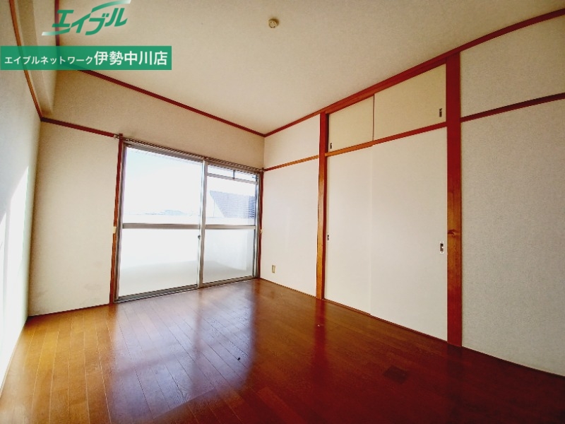 居室・リビング　同タイプの部屋写真です