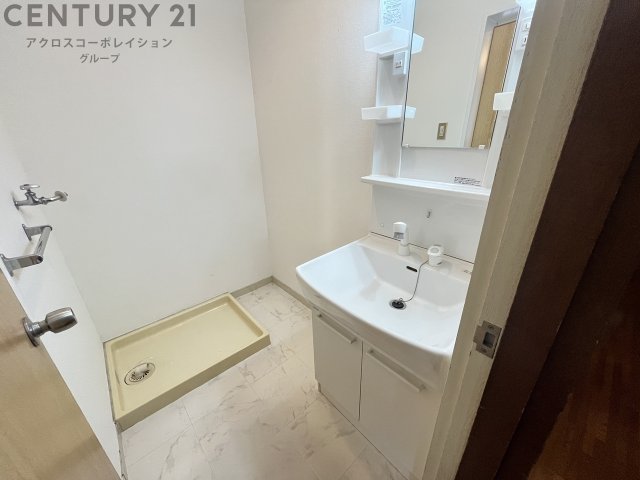 洗面設備　室内洗濯機置き場付きが付いてる洗面所♪