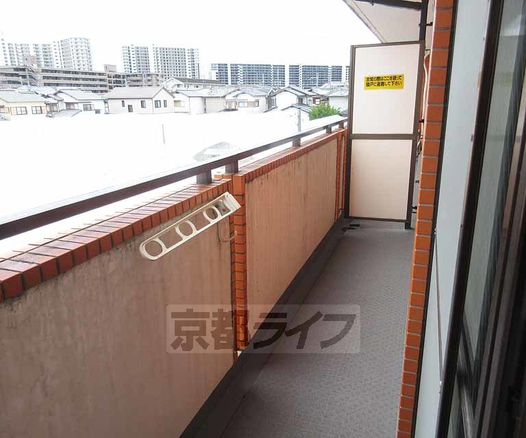 バルコニー　広いバルコニです。