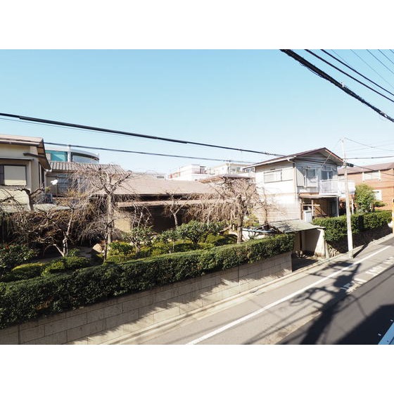 眺望　駅近ですが落ち着いた住宅街です