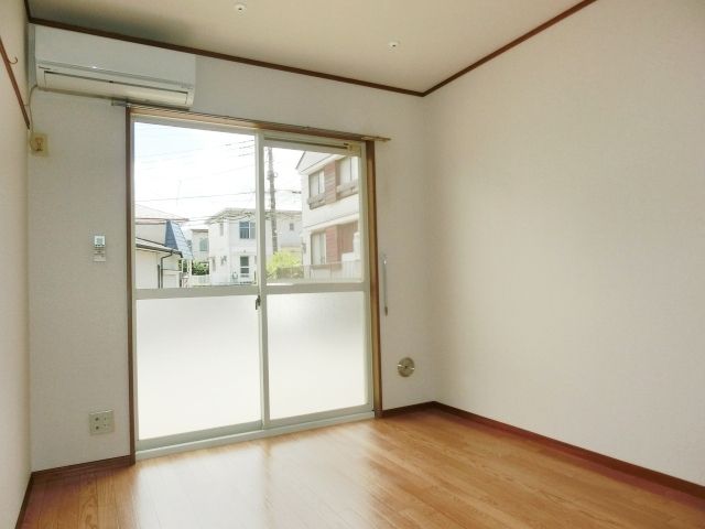 その他部屋・スペース　窓も大きく明るいですね