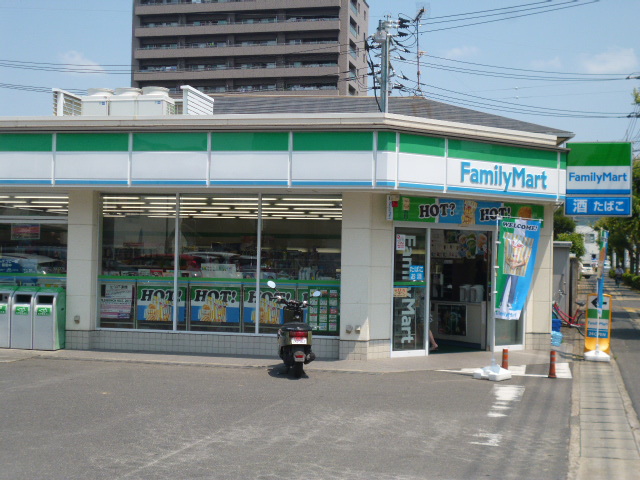 コンビニ　ファミリーマート伊福4丁目店（コンビニ）まで294m