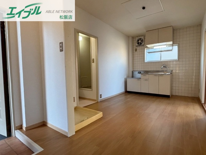 居室・リビング　同型参考写真