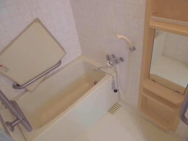 バス・シャワールーム　浴室