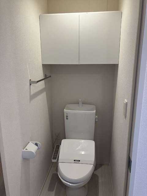 トイレ　温水洗浄暖房便座