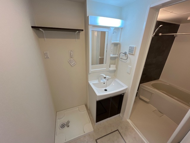 洗面設備　広々した洗面台♪