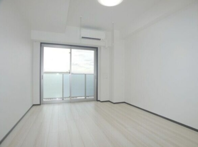 居室・リビング　別室参照（カラータイプが異なる場合があります）