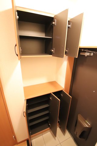 収納　シューズボックス