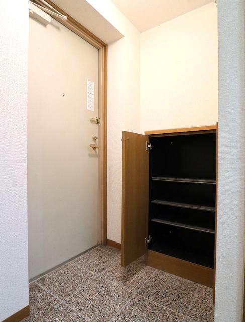 玄関　玄関※同物件・同仕様画像