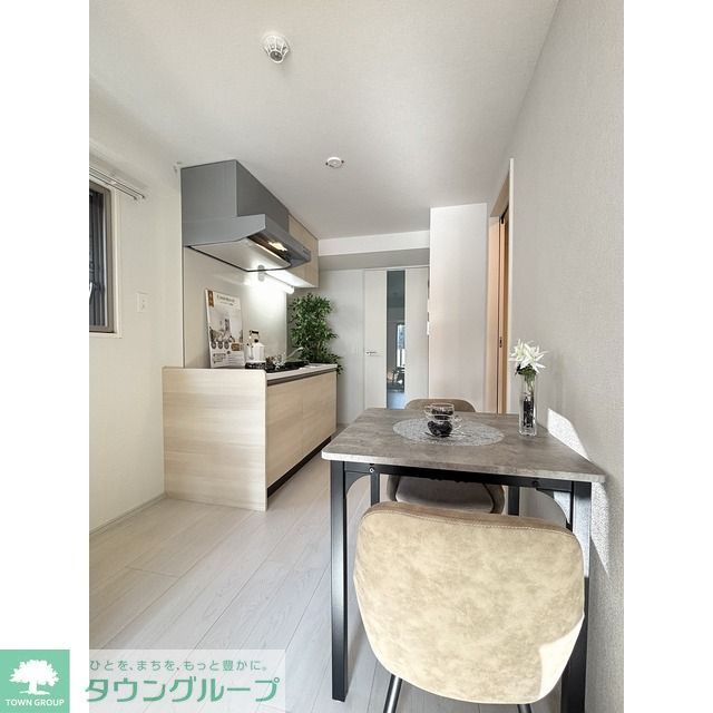 居室・リビング　家具・家電の備え付けはありません