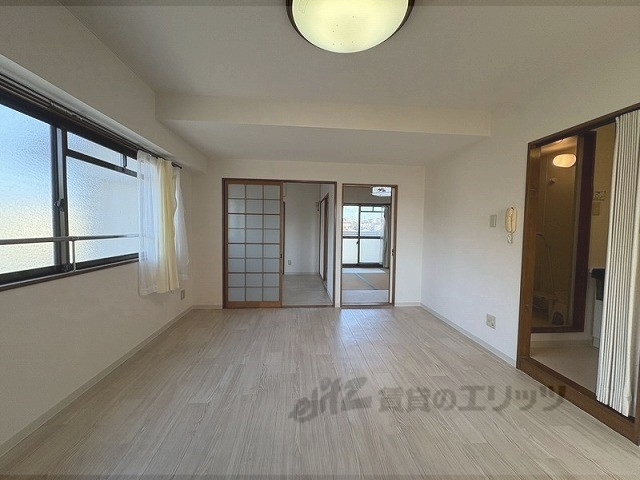 居室・リビング　リビング