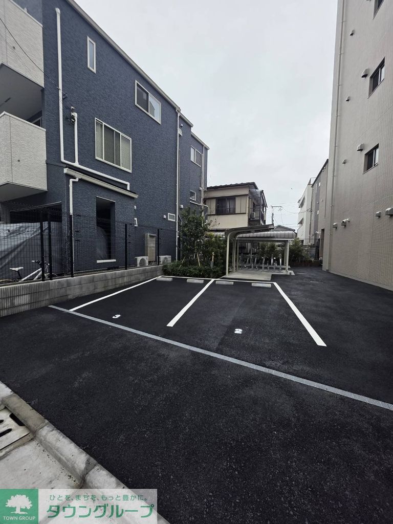 駐車場　駐車場