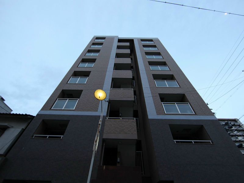 建物外観　外観　オートロック　宅配ＢＯＸ　1フロア2部屋（全部屋角部屋