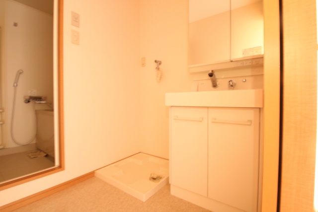 洗面設備　※別号室の参考写真です