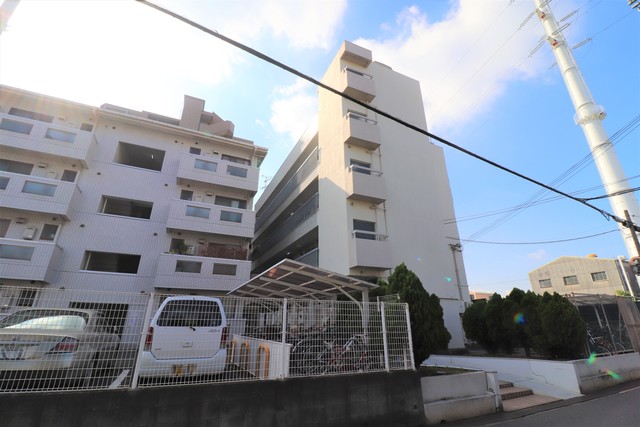 エントランス　外観