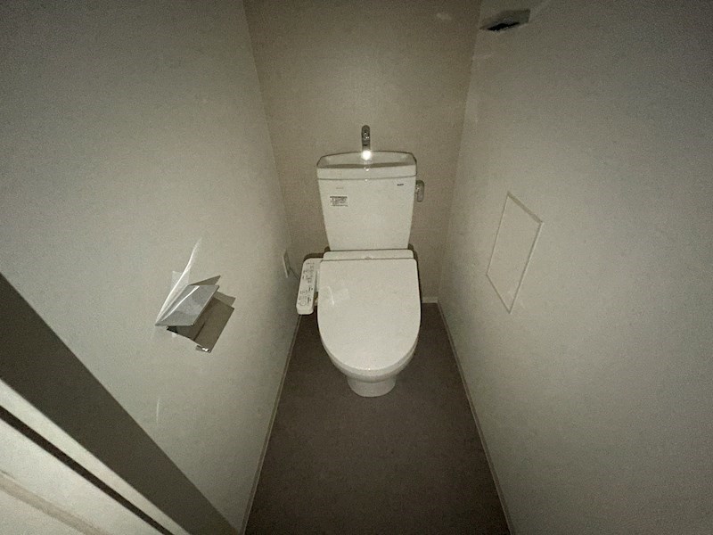 レジュールアッシュ神戸ヴィヴァンのトイレ写真