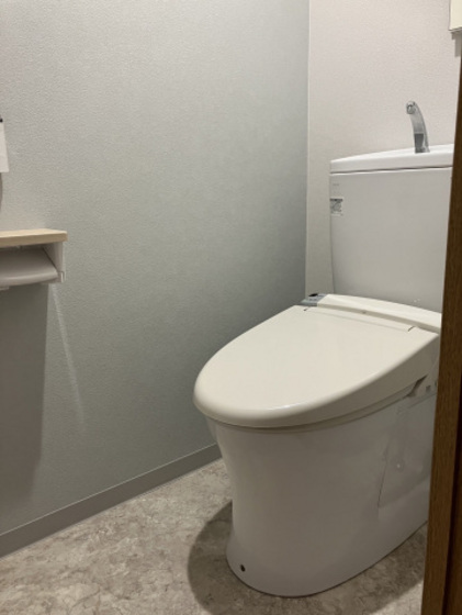 トイレ　掲載写真は同マンション別部屋参考写真となります。