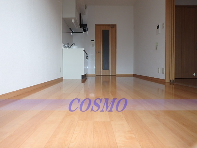 居室・リビング　※同タイプのお部屋写真です