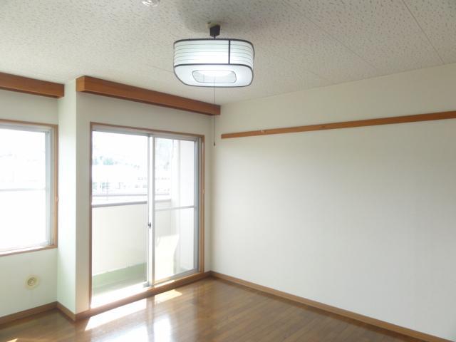 居室・リビング　室内物干し付で便利です。