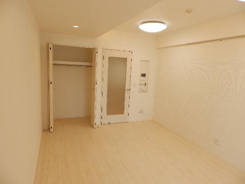 居室・リビング　室内