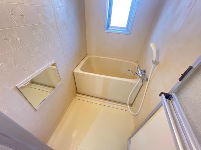 バス・シャワールーム　バス（イメージ）