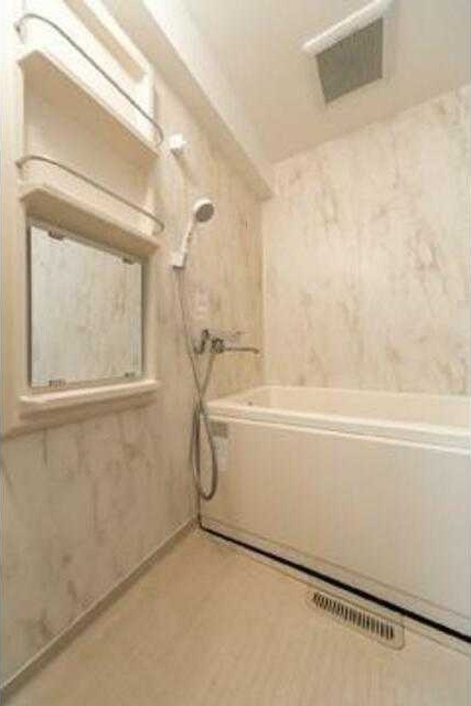 バス・シャワールーム　別号室の参考写真です。