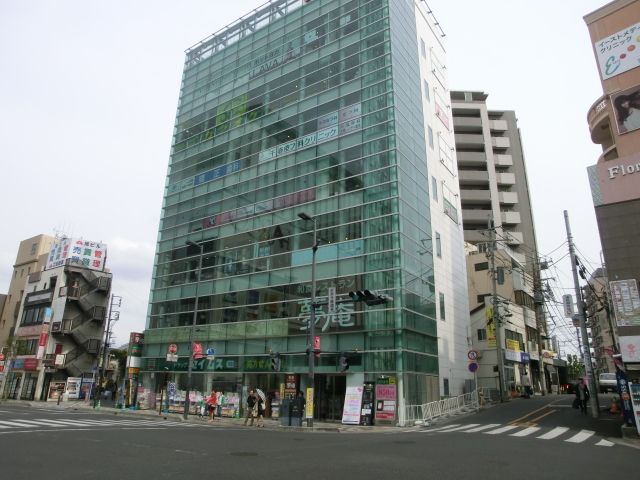 ドラックストア　ドラッグセイムス浦和駅東口薬局（ドラッグストア）まで896m