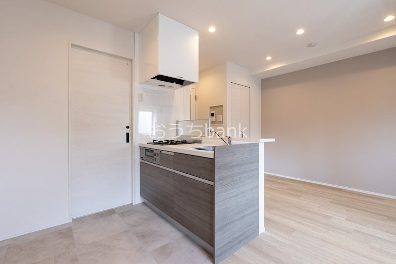 居室・リビング　会話のはずむカウンターキッチンです。