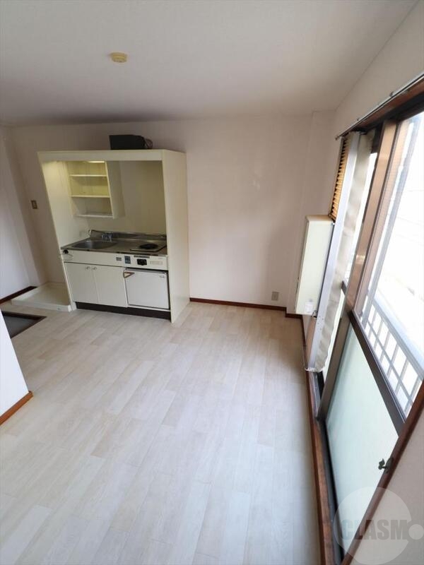 居室・リビング　６帖の洋室です