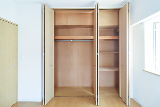 収納　洋室の物入